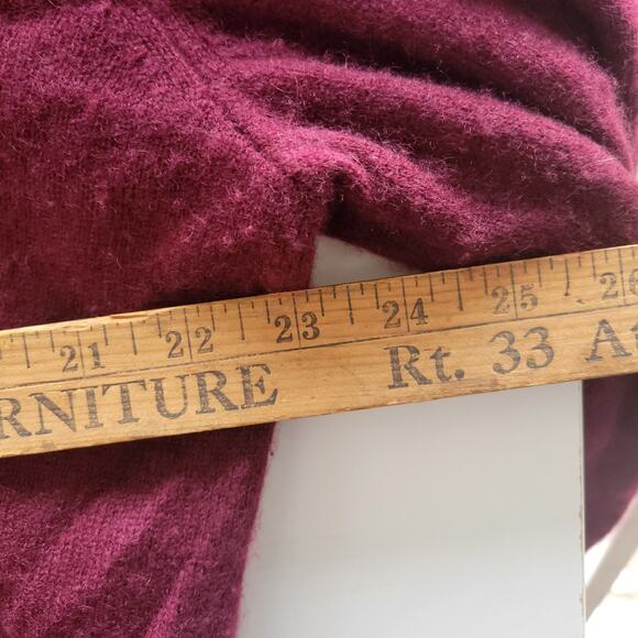 Club Room 100% Cashmere Sweater – Size Large – Burgundy V-Neck - Picture 5 of 6